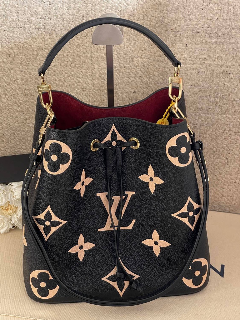 100 Original Louis Vuitton NeoNoe MM bicolor M45497
